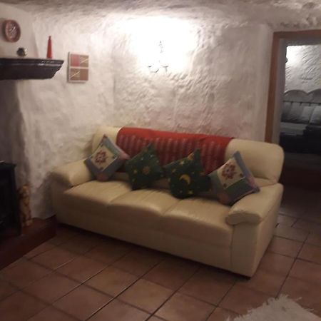 The Welcome Cave Freila Bagian luar foto